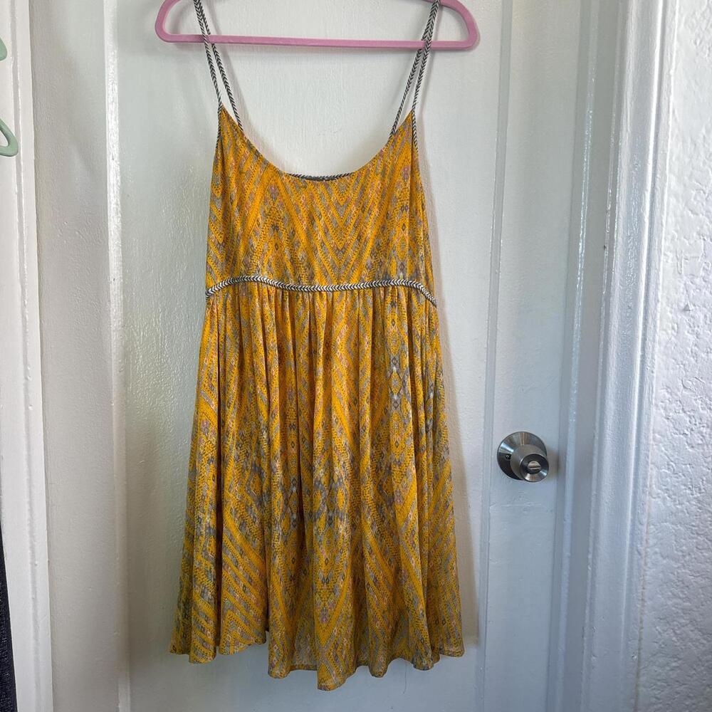 A Very Pretty Yellow - image 1